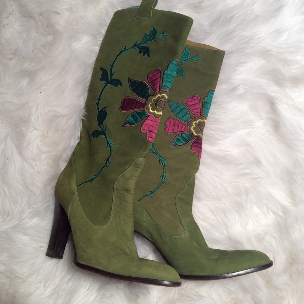 Gorgeous High heeled boots